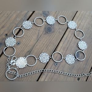 Silver Tone Statement Belt O/S